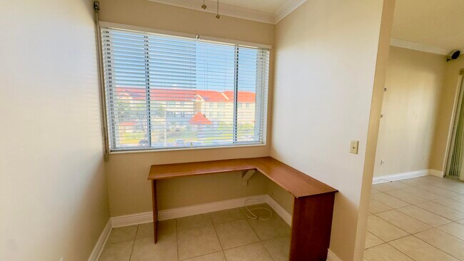 Building Photo - 107 Half Moon Cir