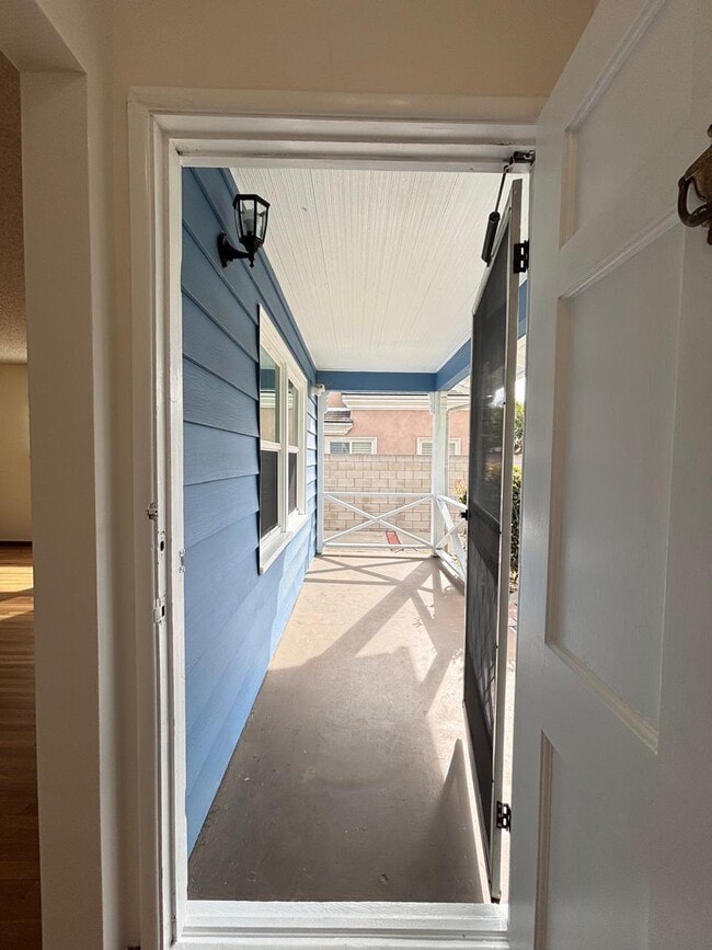 Building Photo - 12147 Hallwood Dr