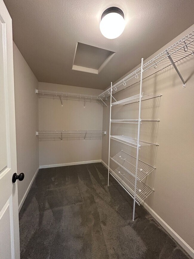 Building Photo - Corner Lot 3 Bed / 2 Bath Home with RV Parking – NW Redmond - PENDING APPLICATION