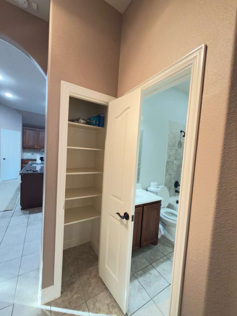 Building Photo - 521 Eastbrook Dr