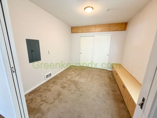 Building Photo - Awesome 1-bedroom condo near the heart of historic St. John's