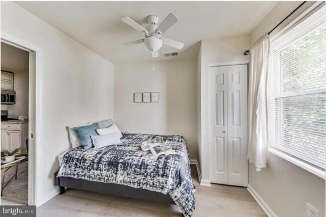 Building Photo - 1720 H St NE