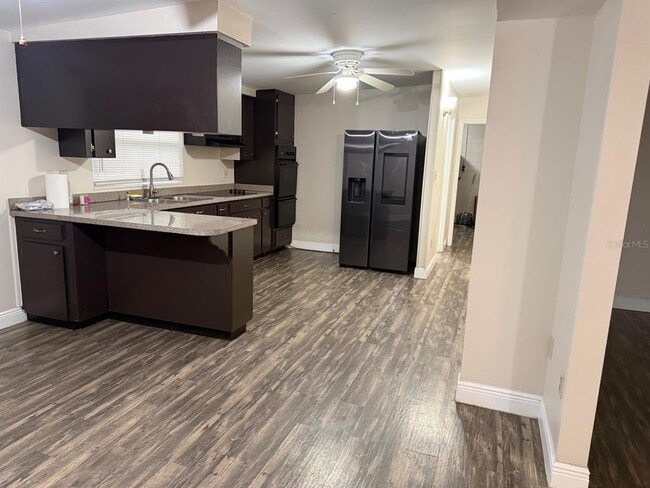 Building Photo - 14 Lamplight Ln