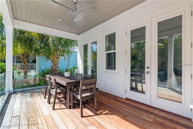 Building Photo - 580 Broadway St