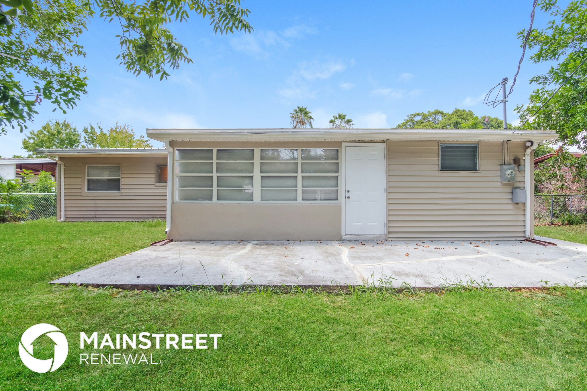 Building Photo - 1607 Albert Dr