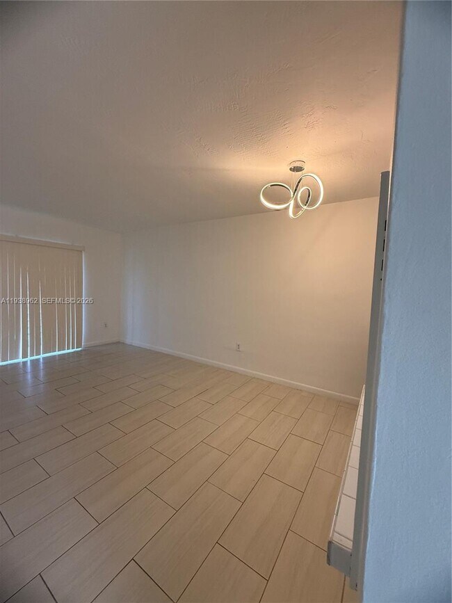 Building Photo - 2880 NE 203rd St