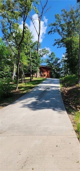 Building Photo - 101 Hothouse Dr
