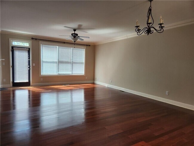 Building Photo - 5708 Pine Oak Dr NW