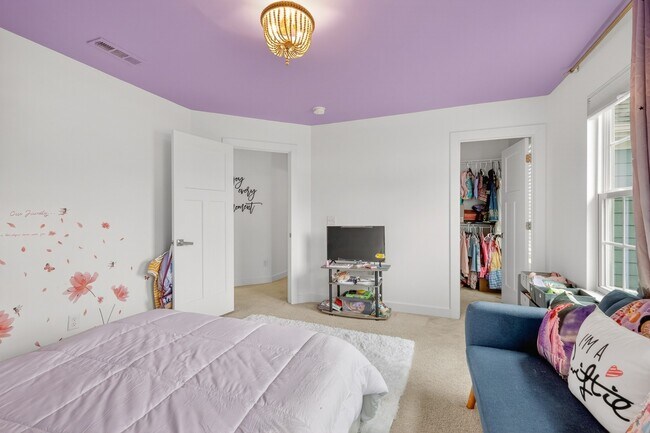 Building Photo - 1635 Lila Dr