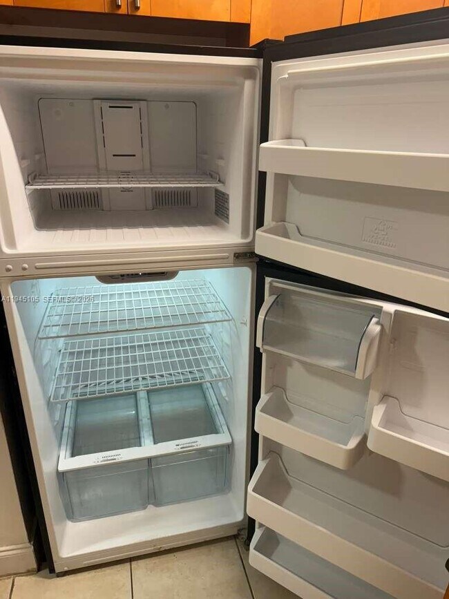 Building Photo - 2008 Jackson St