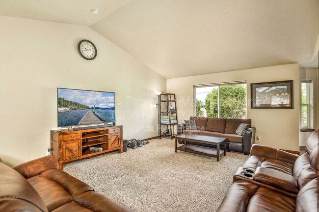 Building Photo - 10231 N Zenith St