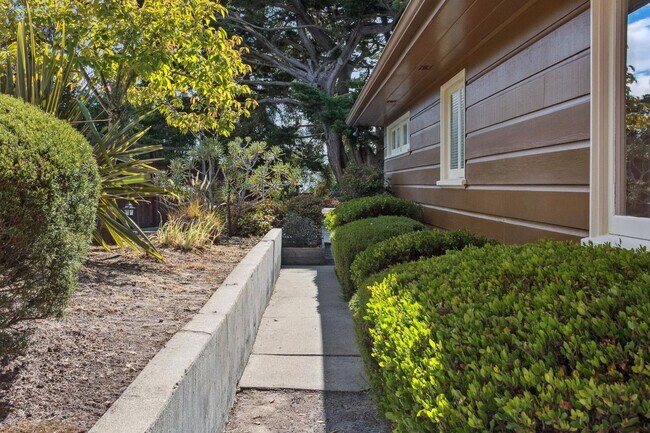 Building Photo - 5960 McAndrew Dr