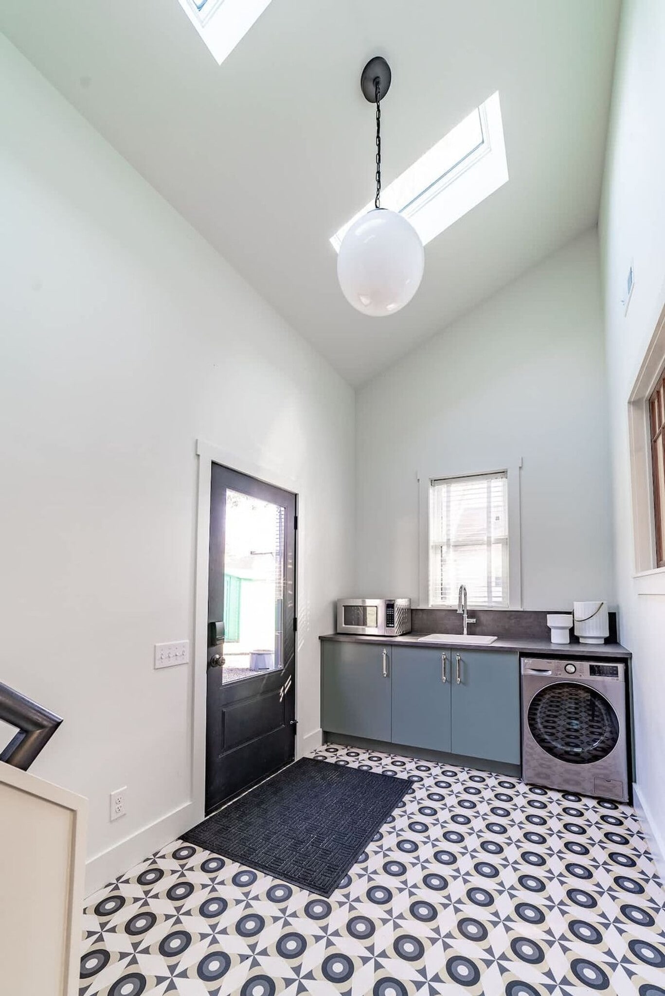 Building Photo - 108 Featherbone Ave