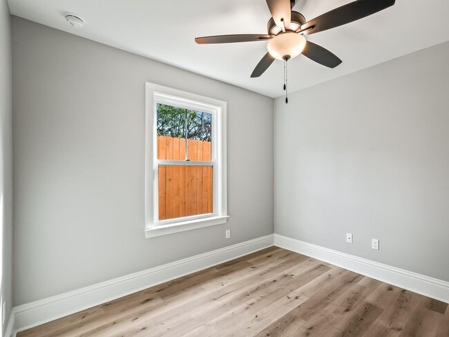 Building Photo - 3 Bedroom Home Available In Crawfordville ...