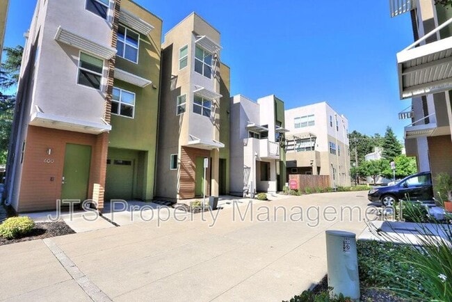 Building Photo - 396 Midstream Ln