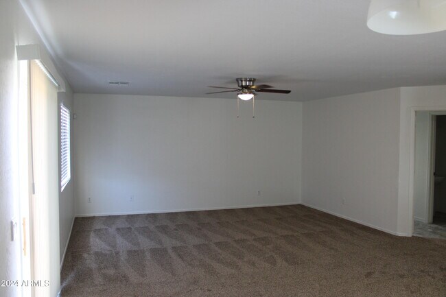 Building Photo - 2568 W Tanner Ranch Rd