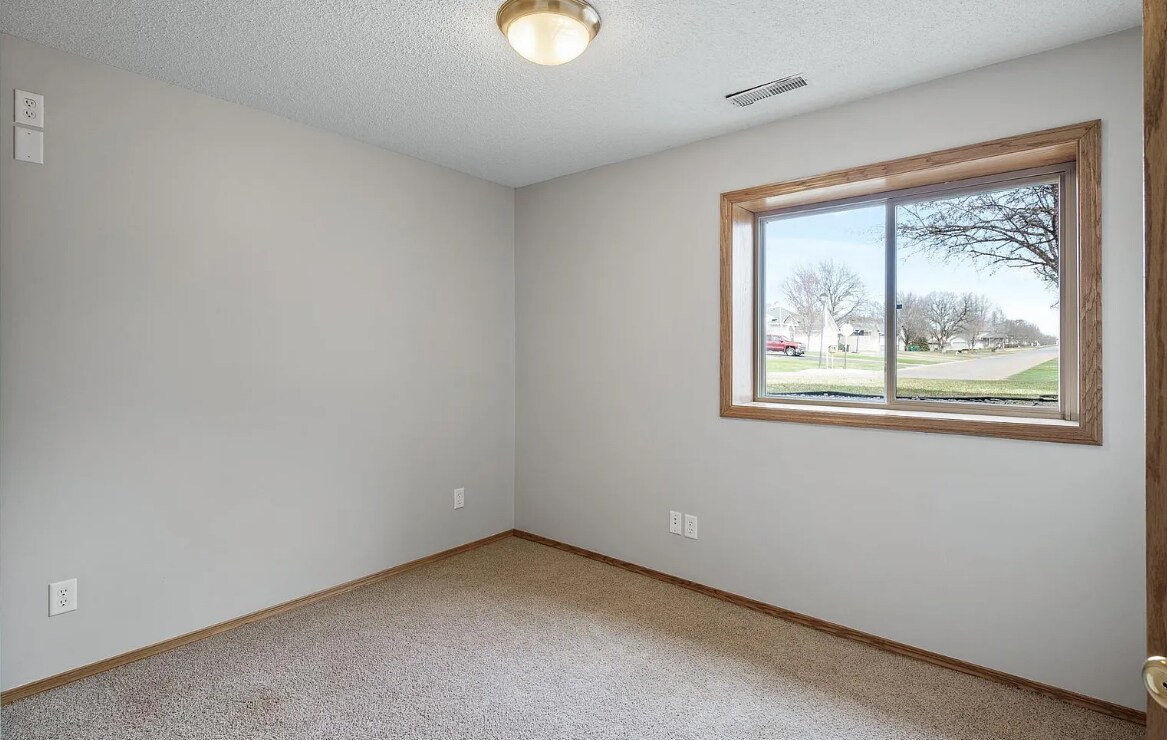 Building Photo - 15294 Avocet St NW