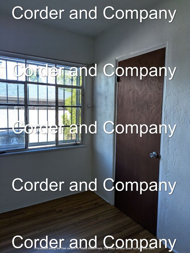 Building Photo - 211-1211 Adams St NE