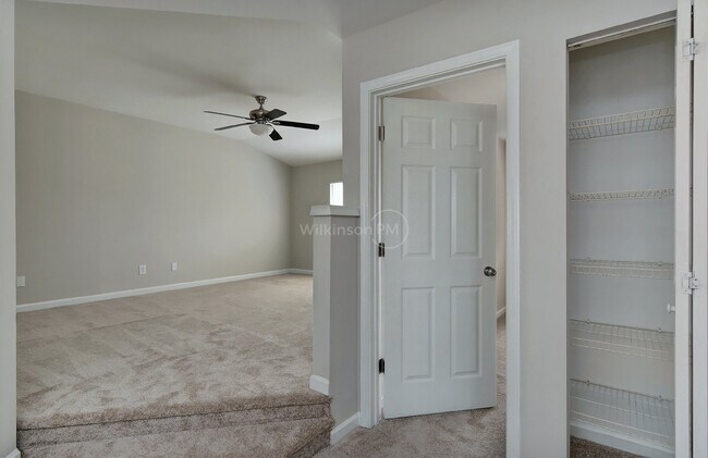 Building Photo - Beautiful 3br/2.5bth Home with Bonus Room ...