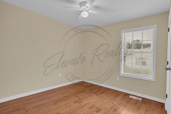 Building Photo - Two Bedroom Ranch in Columbia - 1/2 Off First Months Rent!