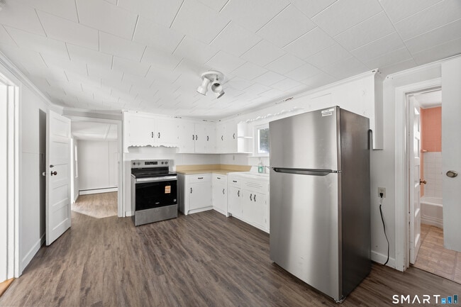 Building Photo - 353 Mt Sanford Rd