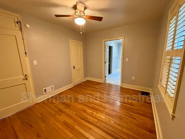 Building Photo - 2214 Kimberly Dr