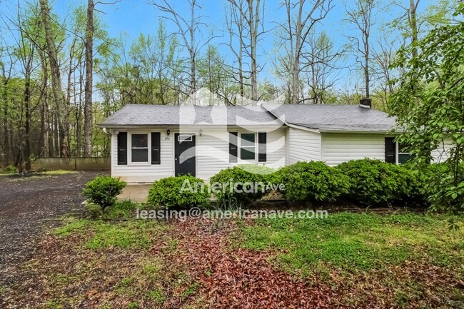 Building Photo - 390 Bud Smith Rd