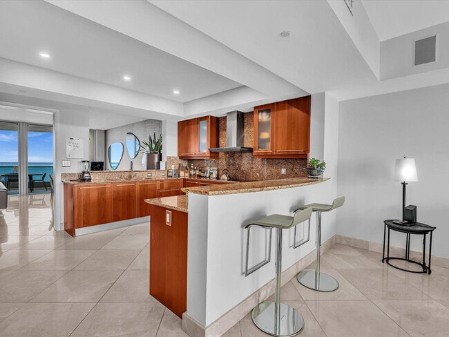 Building Photo - 1600 S Ocean Blvd