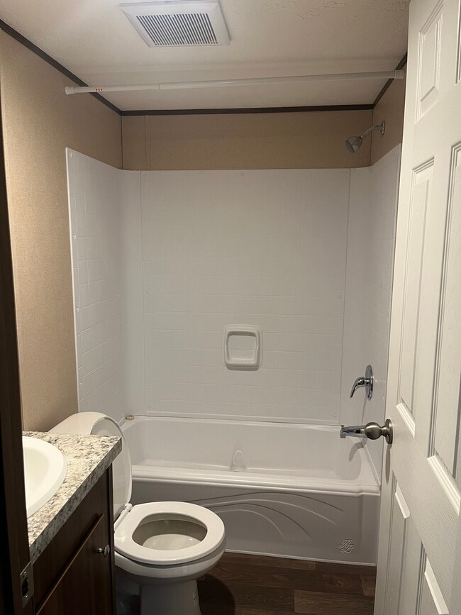 Building Photo - 4374 Loys Dr