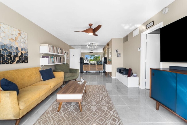 Building Photo - 3000 NE 16th Ave