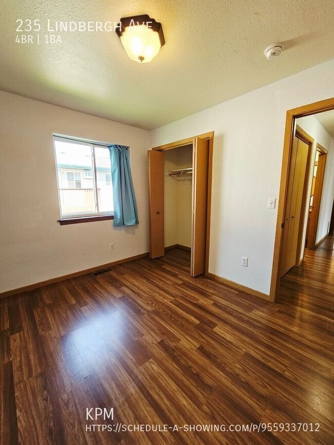 Building Photo - 235 Lindbergh Ave