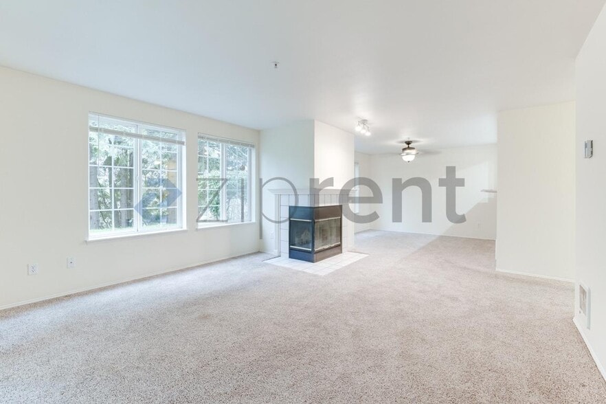 Building Photo - 1674 118th Ave SE