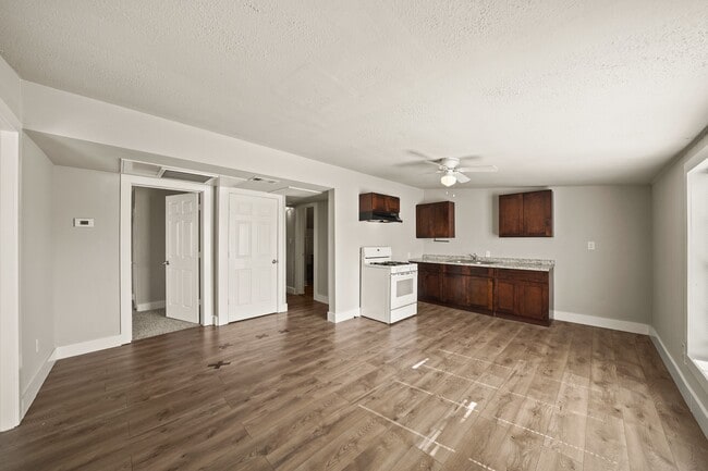 Building Photo - 3419 Illinois St