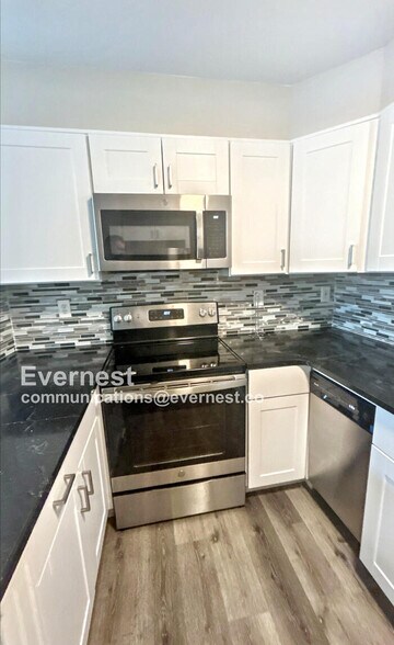 Building Photo - 1621 W Colorado Ave