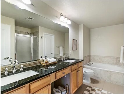 Building Photo - Adorable two bed two bath condo with office! 2 WEEKS FREE WITH LEASE SIGNED BY 6/30/2026