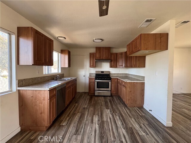 Building Photo - 373 San Bernadino