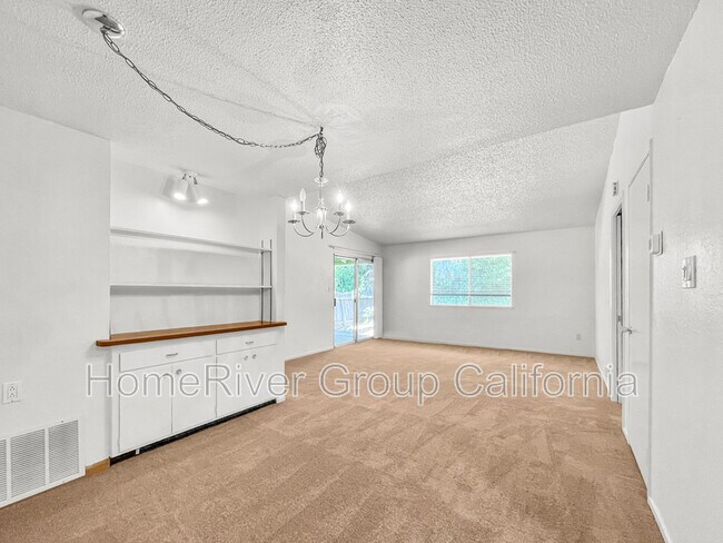 Building Photo - 3012 Sybil Way