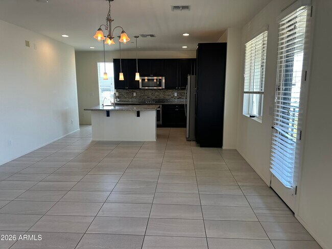 Building Photo - 1250 Abbey Ln