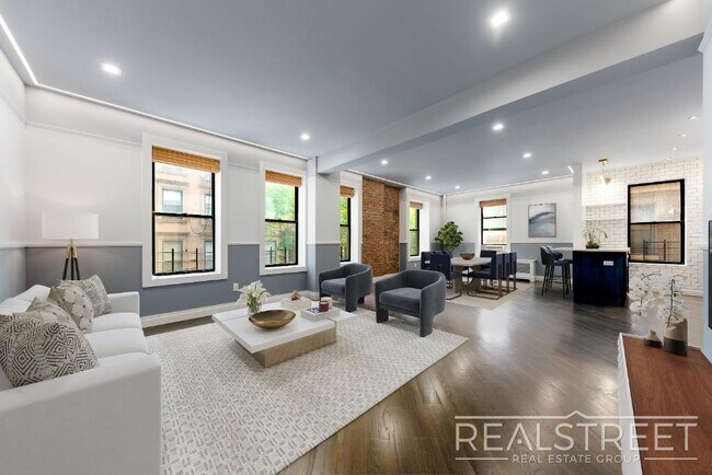 Primary Photo - 4 bed | 3 Full Bath In Prime Brooklyn Heights