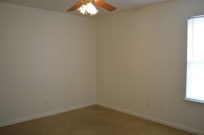 Building Photo - 938 RAMB