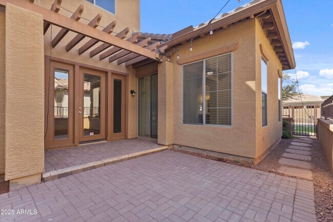 Building Photo - 785 W Village Pkwy