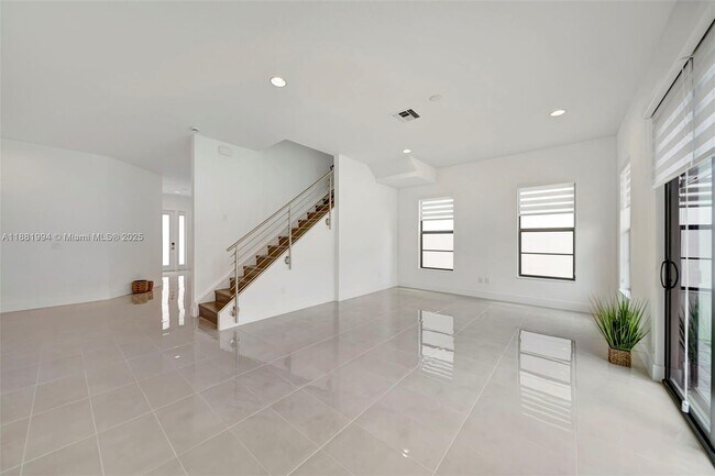 Building Photo - 1454 NW 23rd St