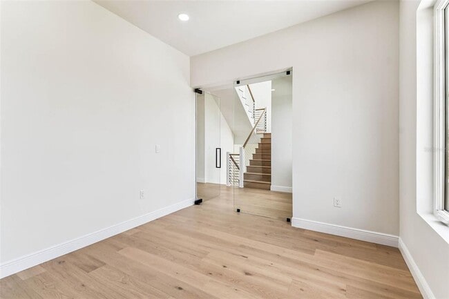 Building Photo - 3 Treasure Ln