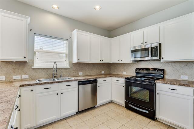 Building Photo - 1229 Artesia Dr