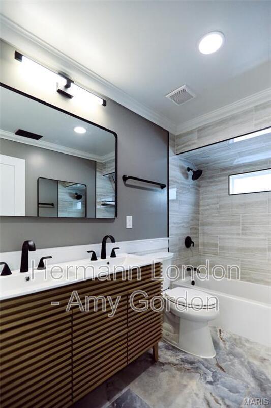 Building Photo - 3258 Walter Ave