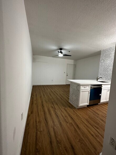 Building Photo - 2734 Bird Ave