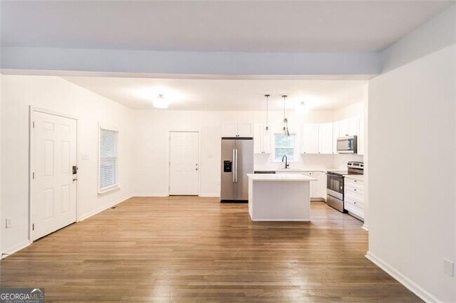 Building Photo - 1070 4th St NW