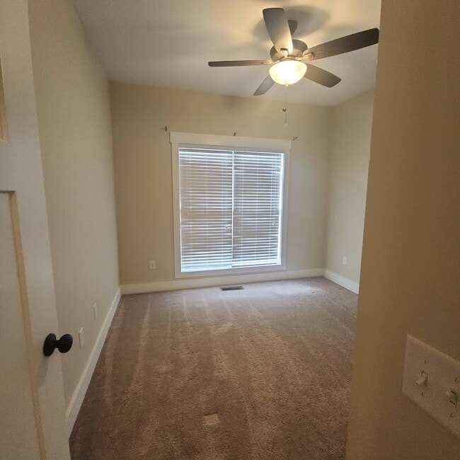 Building Photo - 1137 Cross Pointe Dr