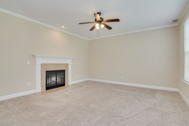 Building Photo - Canterbury Farms - 4 Bed 2.5 Bath