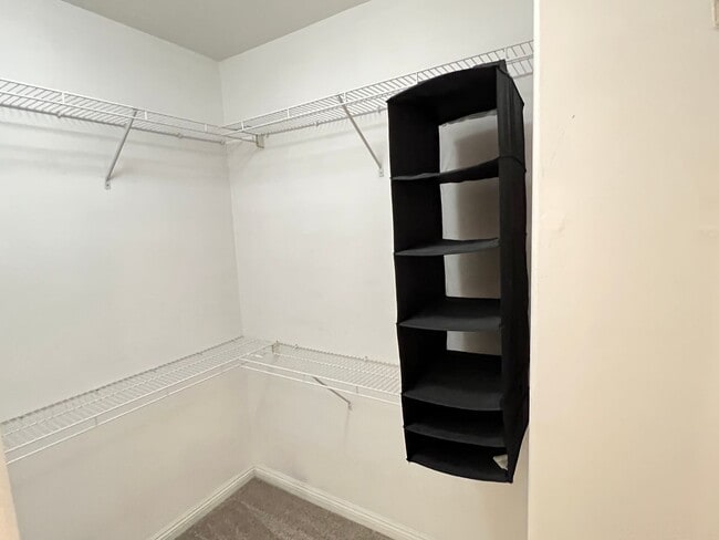 Building Photo - Light Filled 2 Bed 2 Bath Tustin Condo wit...